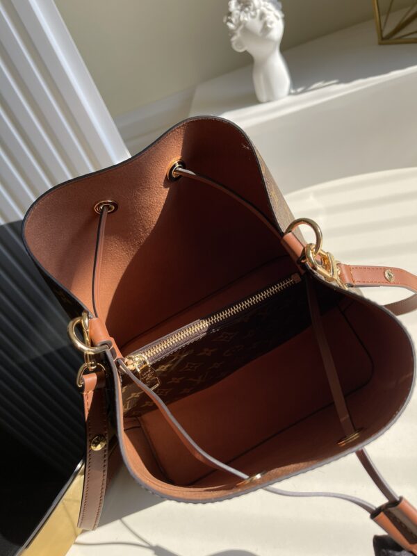 LV NEONOE MM M44887 LOUIS VUITTON