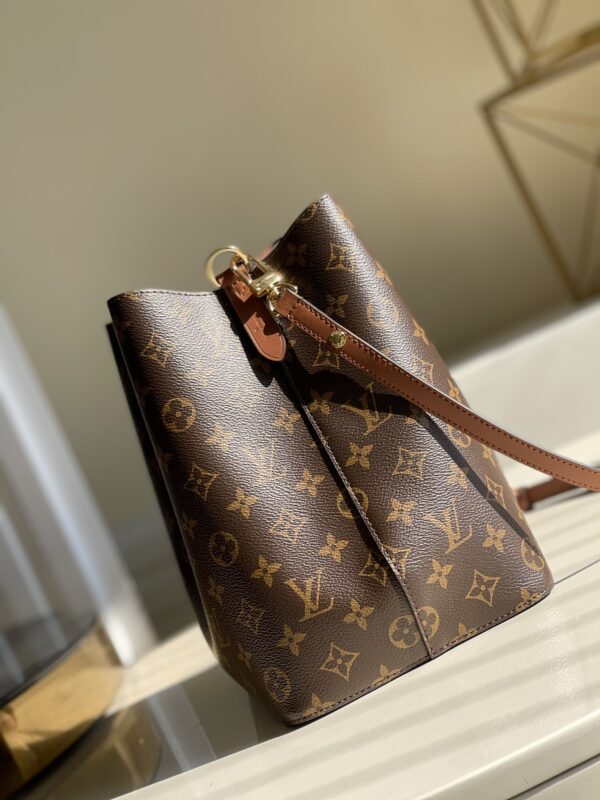 LV NEONOE MM M44887 LOUIS VUITTON